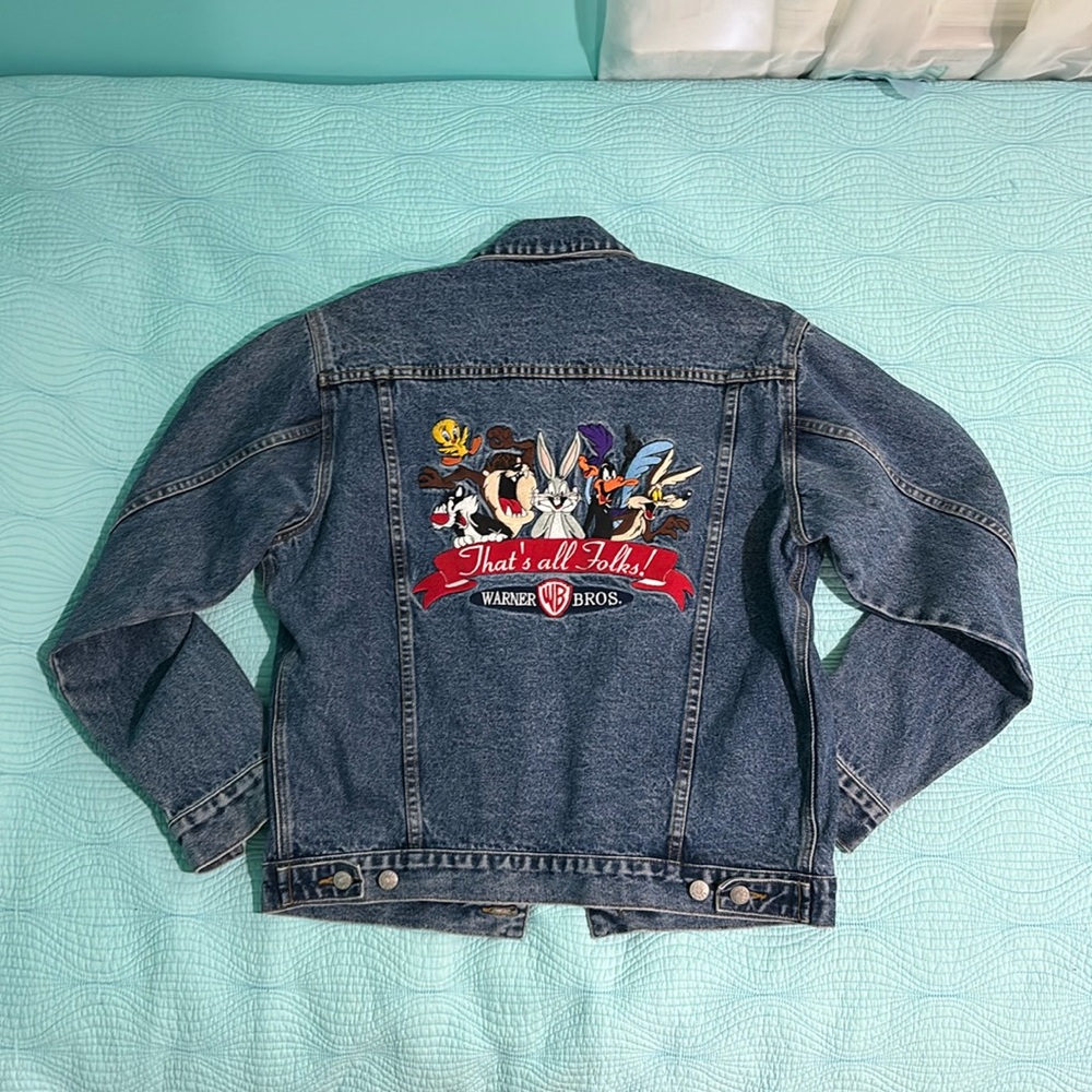 Warner Bros’ Looney Tunes “That’s all Folks!”Embroidered denim jacket